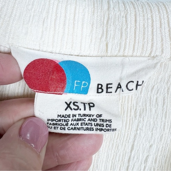 FREE PEOPLE BEACH Astr Ivory long v-neck collared Dress Cover-up - Picture 3 of 11